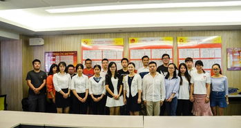 泉州团市委组织部部长与园区青年团员践行青春誓言